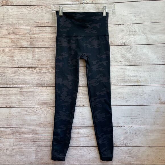 SPANX CAMOUFLAGE LEGGINGS - Picture 4 of 6